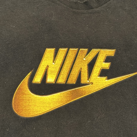 GC vintage old-school Nike metallic gold emblem black T-shirt size XL - Picture 2 of 3